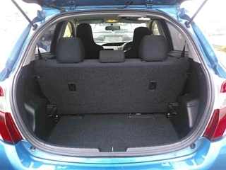 TOYOTA VITZ 2015