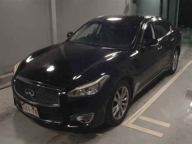 NISSAN FUGA 2015