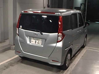 TOYOTA ROOMY 2023