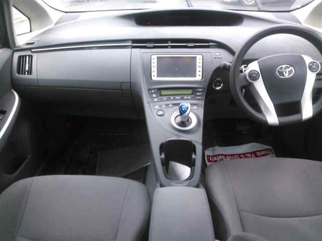 TOYOTA PRIUS 2011