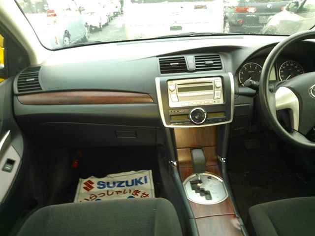 TOYOTA PREMIO 2010