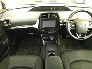 TOYOTA PRIUS 2019