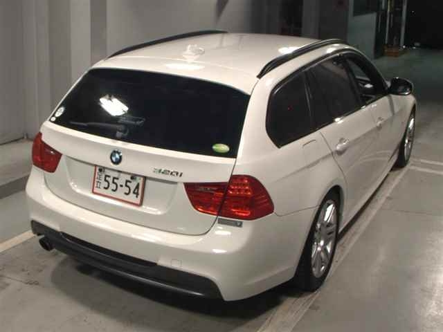 BMW 3 SERIES 2010