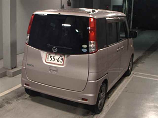 NISSAN ROOX 2010