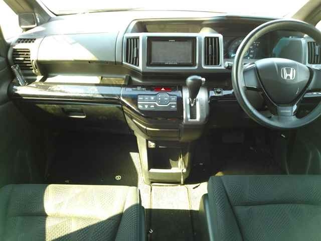 HONDA STEP WAGON 2011