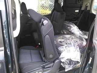 TOYOTA VOXY 2014