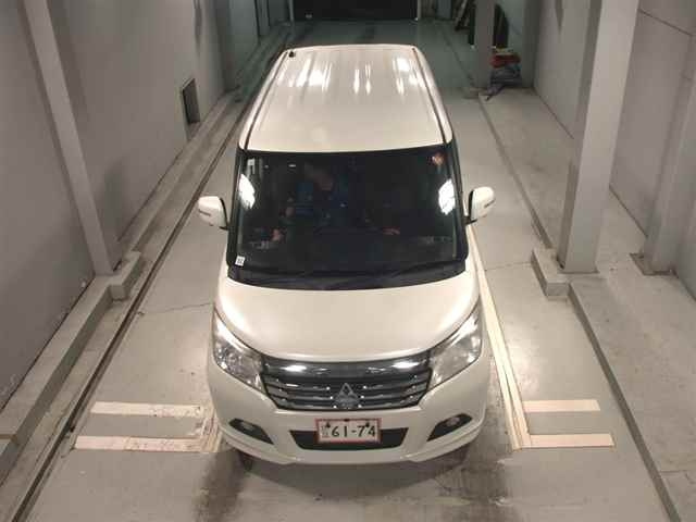 MITSUBISHI DELICA D2 2016