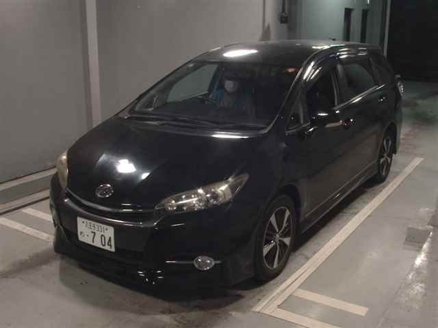 TOYOTA WISH 2013
