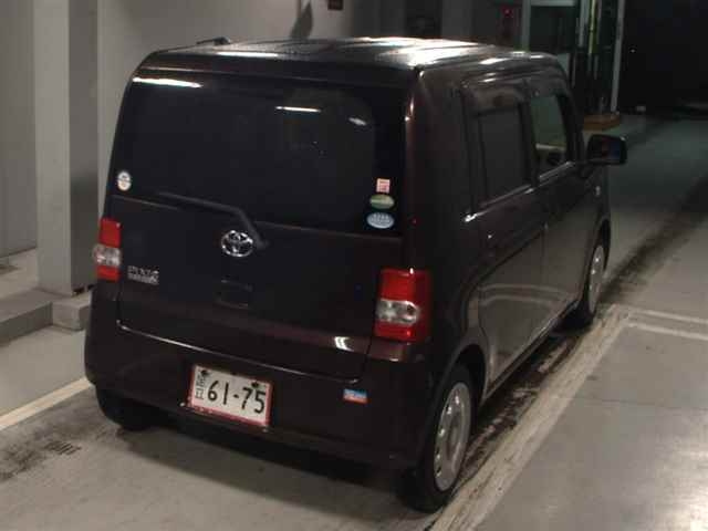 TOYOTA PIXIS SPACE 2016