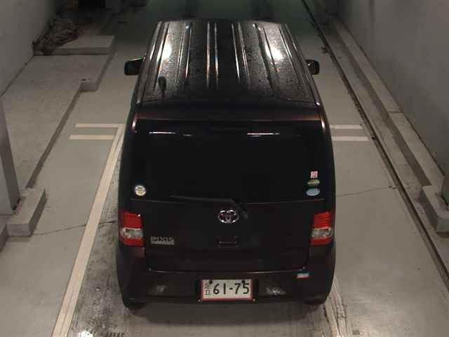 TOYOTA PIXIS SPACE 2016