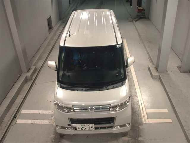 DAIHATSU TANTO 2009