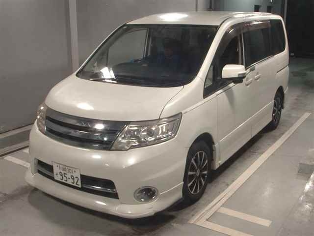 NISSAN SERENA 2010