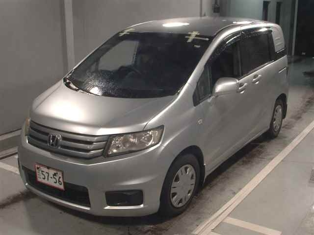 HONDA FREED 2010
