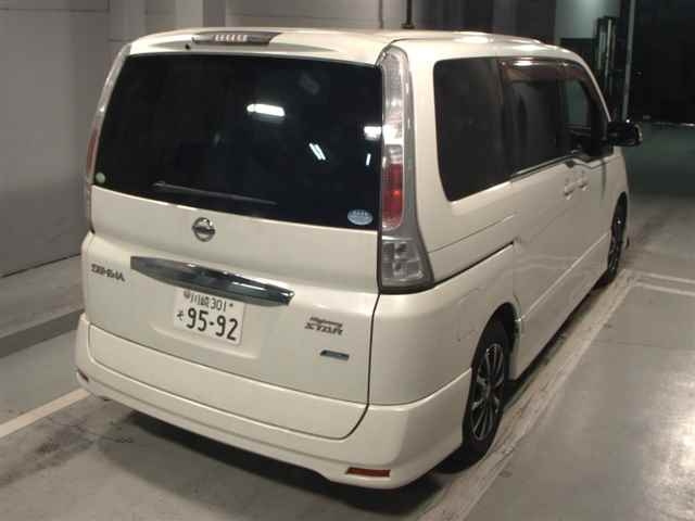 NISSAN SERENA 2010