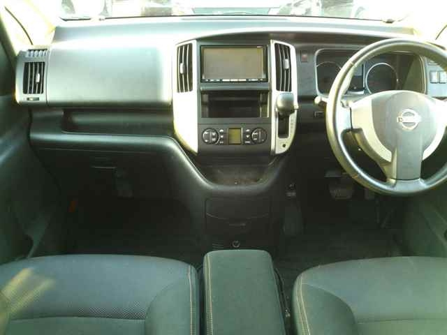 NISSAN SERENA 2008