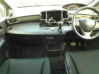 HONDA FREED 2010