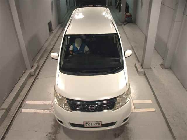 NISSAN SERENA 2010