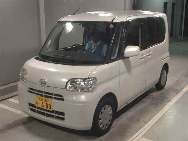 DAIHATSU TANTO 2009