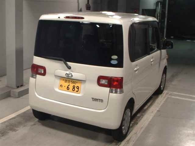 DAIHATSU TANTO 2009