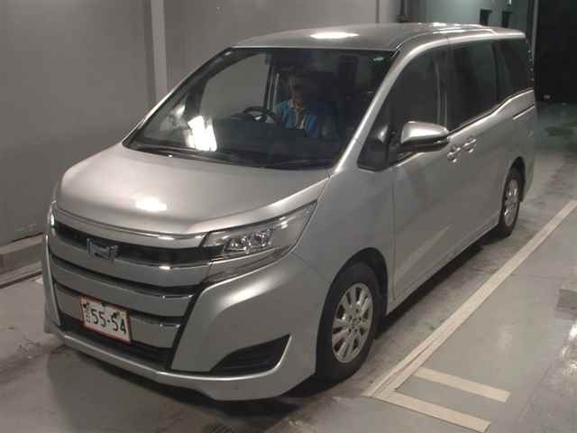 TOYOTA NOAH 2020