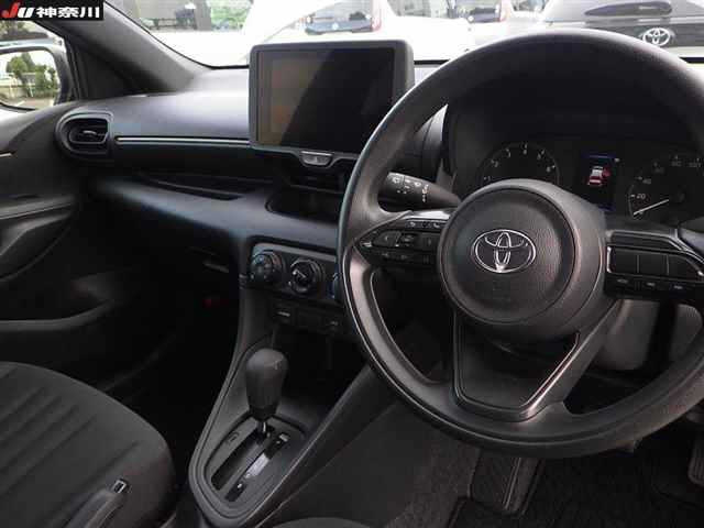 TOYOTA YARIS 2024