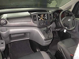 NISSAN NV200 2022