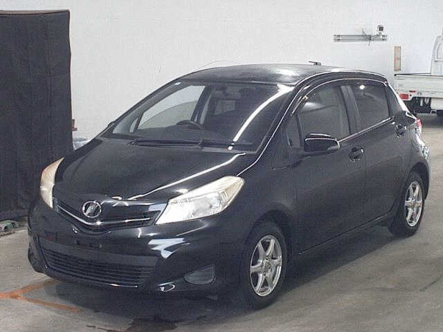 TOYOTA VITZ 2012