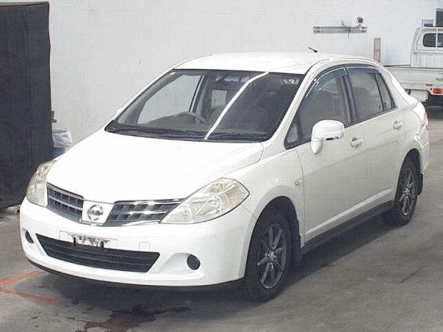 NISSAN TIIDA LATIO 2011
