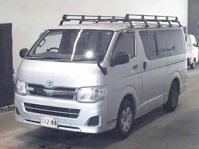 TOYOTA HIACE VAN 2012