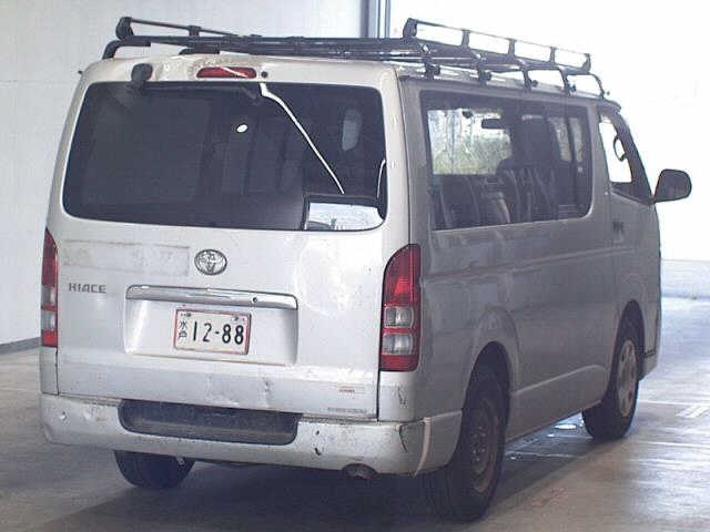 TOYOTA HIACE VAN 2012