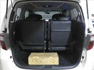 TOYOTA ALPHARD 2008