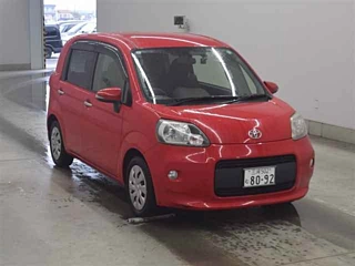 TOYOTA PORTE 2013