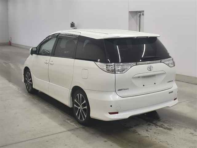 TOYOTA ESTIMA 2013