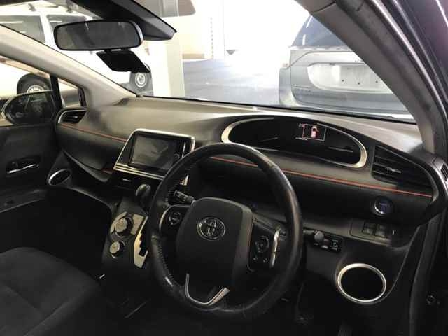 TOYOTA SIENTA 2016
