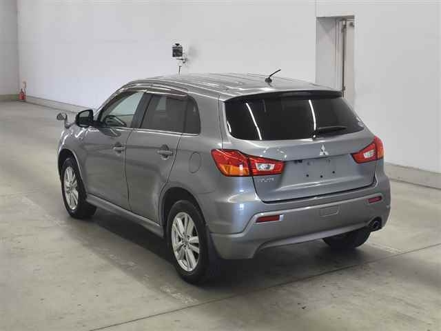 MITSUBISHI RVR 2011