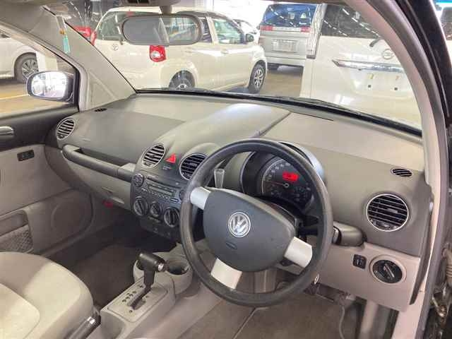 VOLKSWAGEN NEW BEETLE 2008