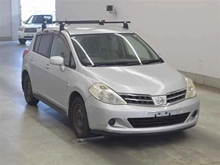 NISSAN TIIDA 2010
