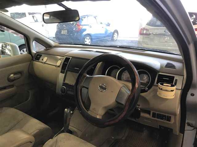 NISSAN TIIDA 2010