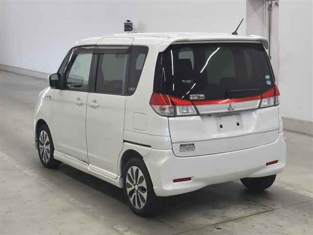 MITSUBISHI DELICA D2 2014