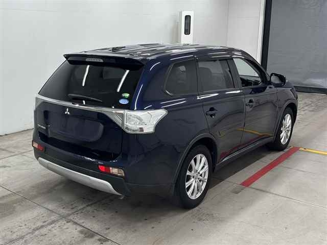 MITSUBISHI OUTLANDER 2014