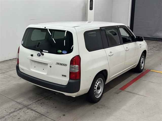 TOYOTA SUCCEED 2020