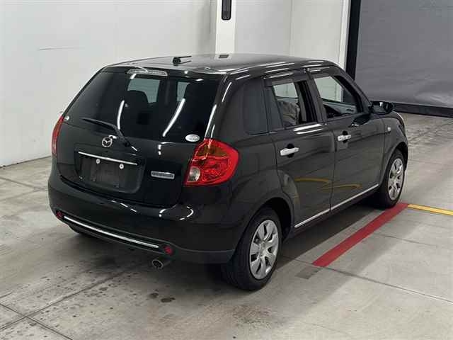 MAZDA VERISA 2012