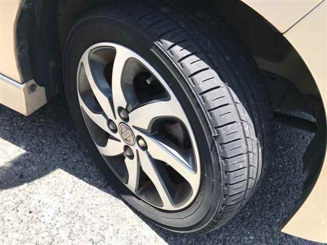NISSAN ROOX 2010