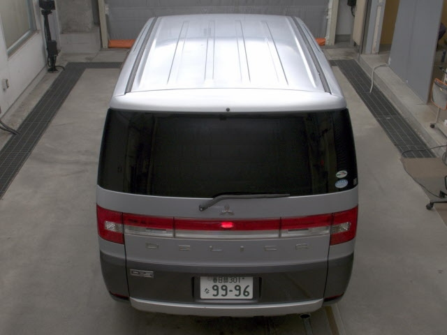 MITSUBISHI DELICA D5 2008