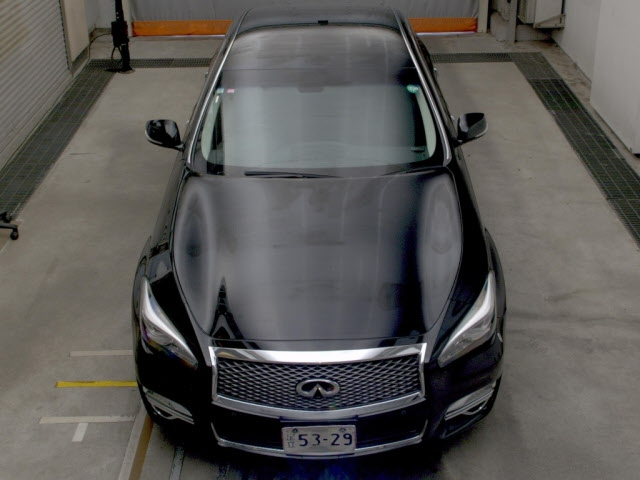 NISSAN FUGA 2017