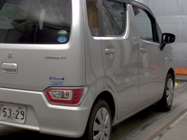 SUZUKI WAGON R 2018