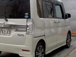 DAIHATSU TANTO 2015