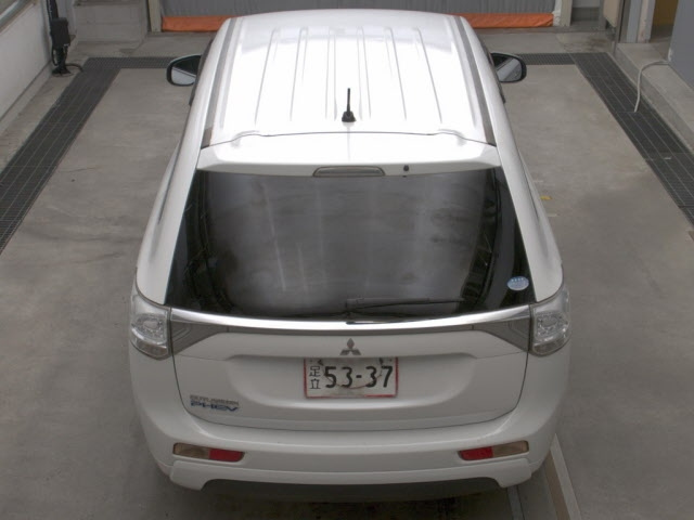 MITSUBISHI OUTLANDER PHEV 2014