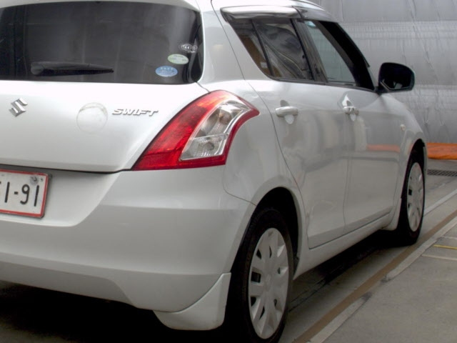 SUZUKI SWIFT 2011