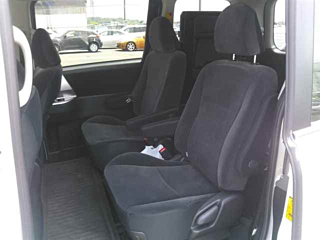 TOYOTA NOAH 2011